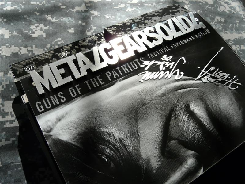 Illustration for article titled Custom Metal Gear Solid 4 PS3 Is Full Of Awesome Substance